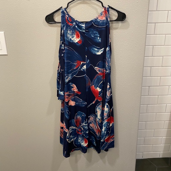 Navy Floral Open Shoulder Dress- Size S- NWT - Picture 3 of 5